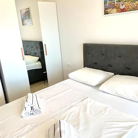 Apartment Dalmatino Makarska Exterior photo